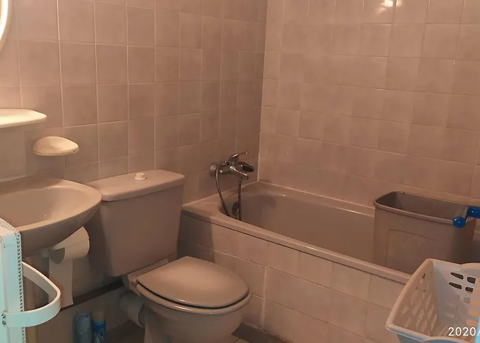 Villa Pavillon Climatise 4 Pieces Avec Piscine & Tennis, Proche Et Port A Saint-cyprien - Fr-1-776-10 Saint-Cyprien (Pyrenees-Orientales)